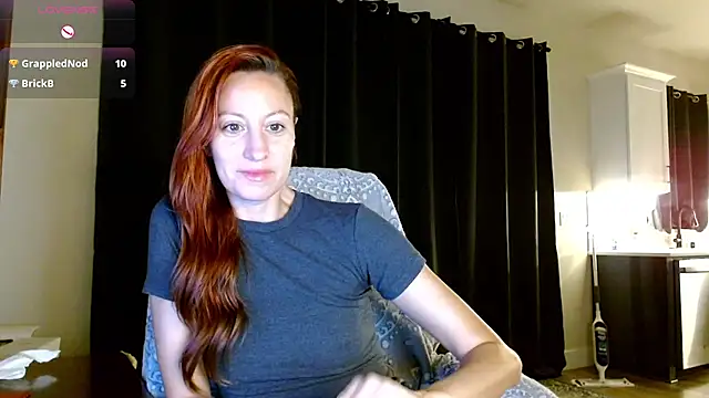 Snapshot of AnneNay chatting on 06-27-26, 05:24 AnneNay online show from 06-27-26, 05:24