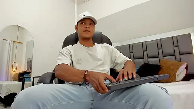 Ricky Owens1 online show from 12-01-25, 08:53