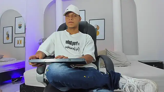 Ricky Owens1 online show from 11-10-25, 08:14