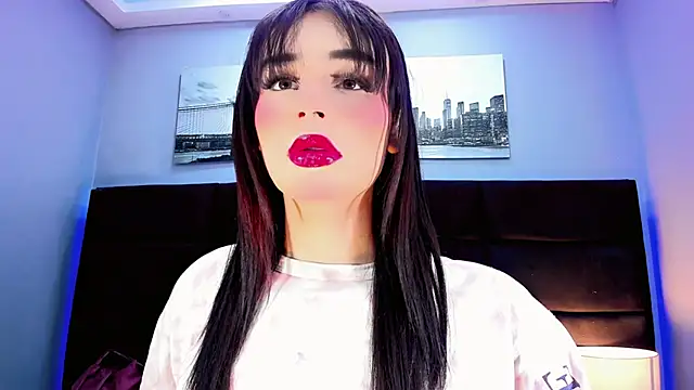 Snapshot of Valeria_Rouss chatting on 10-18-25, 01:13 Valeria Rouss online show from 10-18-25, 01:13