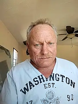 Pussyeat2please online show from 03-25-26, 06:51