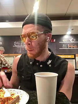 jinjasnack online show from 10-31-25, 10:01