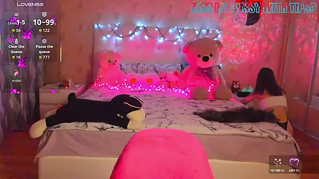 Snapshot of unearthly_di chatting on 10-04-25, 04:30 unearthly di online show from 10-04-25, 04:30