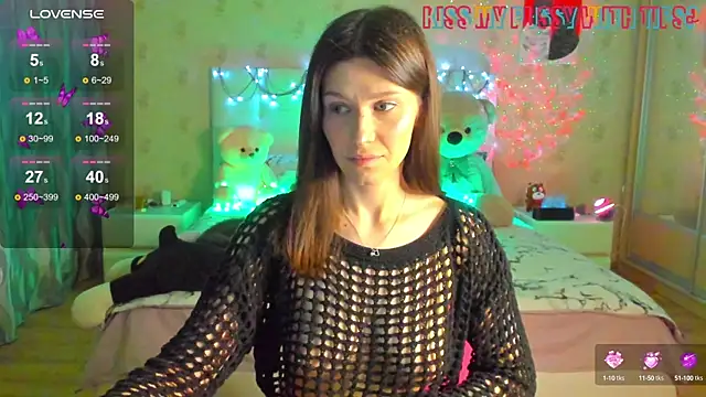 Snapshot of unearthly_di chatting on 10-16-25, 02:14 unearthly di online show from 10-16-25, 02:14