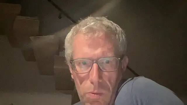 Snapshot of choupipat1 chatting on 09-14-25, 10:43 choupipat1 online show from 09-14-25, 10:43