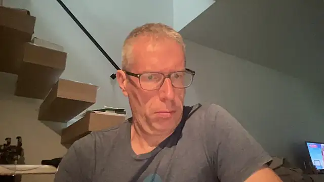 Snapshot of choupipat1 chatting on 09-21-25, 06:07 choupipat1 online show from 09-21-25, 06:07