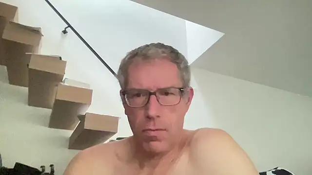 Snapshot of choupipat1 chatting on 09-10-25, 06:01 choupipat1 online show from 09-10-25, 06:01