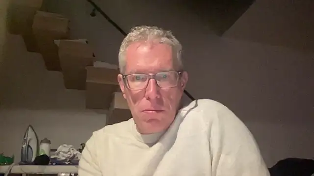 Snapshot of choupipat1 chatting on 10-29-25, 11:03 choupipat1 online show from 10-29-25, 11:03