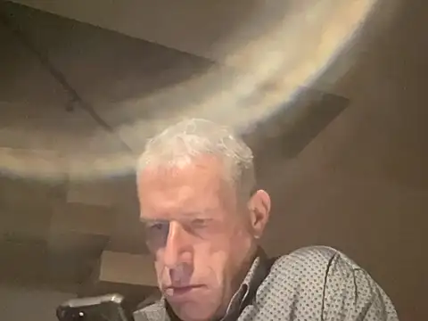 Snapshot of choupipat1 chatting on 10-03-25, 04:25 choupipat1 online show from 10-03-25, 04:25