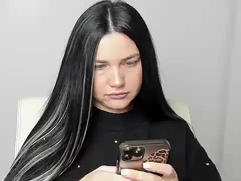 Lune Moon online show from 11-14-25, 04:27