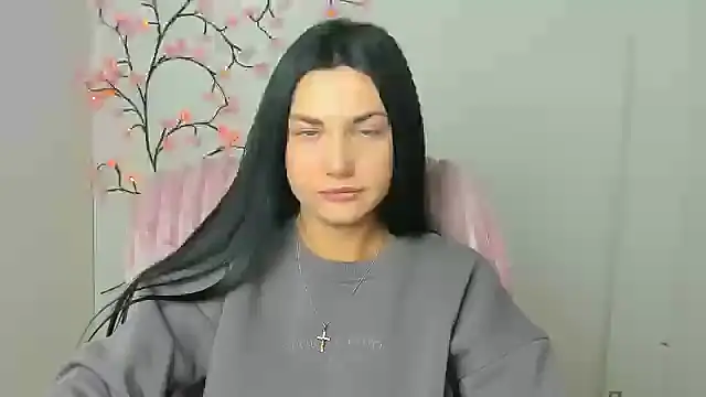 Snapshot of Lune_Moon chatting on 02-06-26, 06:20 Lune Moon online show from 02-06-26, 06:20