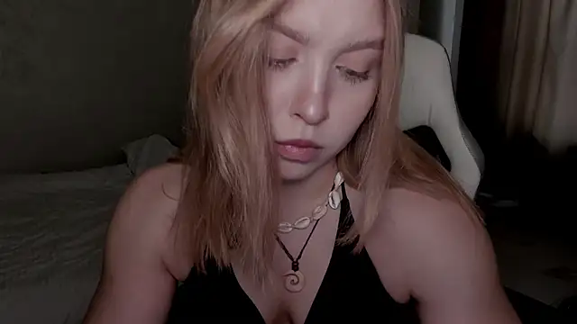 Snapshot of VanillaLivitski chatting on 09-24-25, 11:06 VanillaLivitski online show from 09-24-25, 11:06