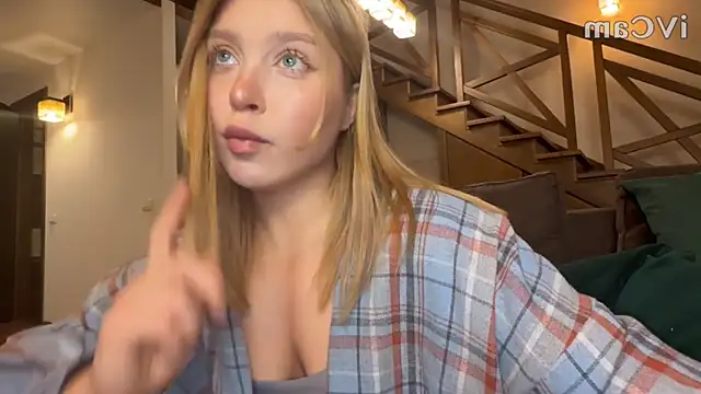 VanillaLivitski online show from 11-11-25, 02:56