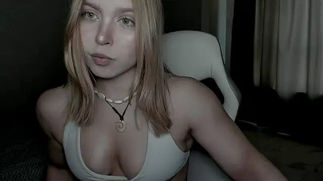 Snapshot of VanillaLivitski chatting on 09-27-25, 11:16 VanillaLivitski online show from 09-27-25, 11:16