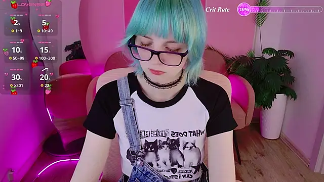 Snapshot of CoralineYoung chatting on 07-23-26, 10:23 CoralineYoung online show from 07-23-26, 10:23