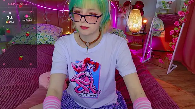 CoralineYoung online show from 05-09-26, 05:00