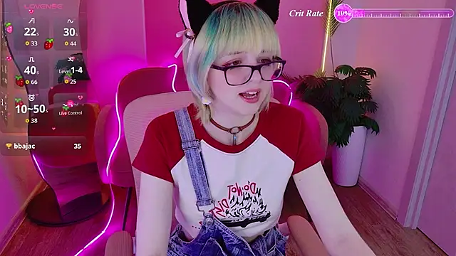 Snapshot of CoralineYoung chatting on 07-05-26, 11:28 CoralineYoung online show from 07-05-26, 11:28