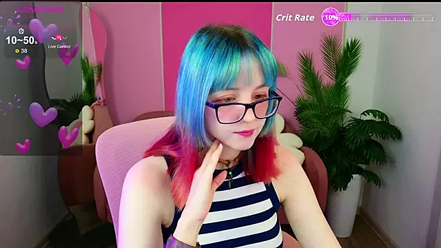 Snapshot of CoralineYoung chatting on 09-22-25, 05:24 CoralineYoung online show from 09-22-25, 05:24