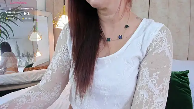 Snapshot of Anantaa_ chatting on 09-12-25, 11:43 Anantaa online show from 09-12-25, 11:43