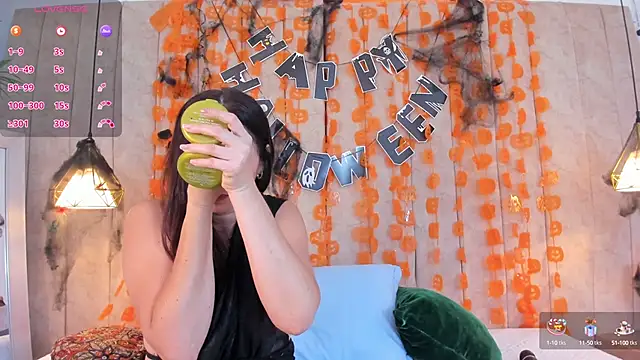 Snapshot of Anantaa_ chatting on 10-13-25, 11:45 Anantaa online show from 10-13-25, 11:45