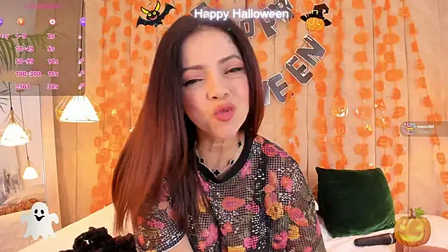 Snapshot of Anantaa_ chatting on 10-31-25, 11:40 Anantaa online show from 10-31-25, 11:40