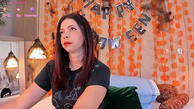 Snapshot of Anantaa_ chatting on 10-16-25, 11:51 Anantaa online show from 10-16-25, 11:51