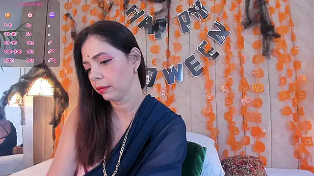 Snapshot of Anantaa_ chatting on 10-23-25, 11:42 Anantaa online show from 10-23-25, 11:42