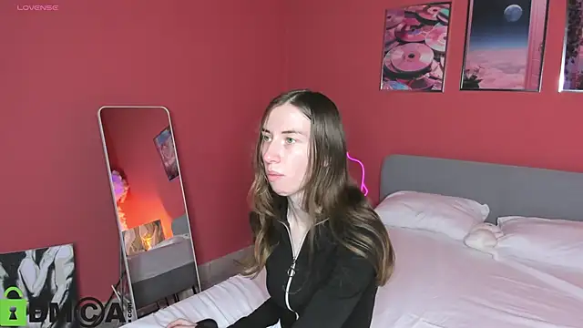 Snapshot of Lisbeth__Salander chatting on 09-15-25, 02:34 Lisbeth Salander online show from 09-15-25, 02:34