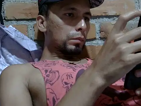 Snapshot of Boycumlatino chatting on 10-01-25, 10:24 Boycumlatino online show from 10-01-25, 10:24