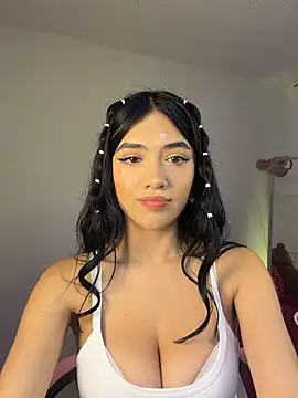 Snapshot of mandy222_ chatting on 05-15-26, 03:48 mandy222 online show from 05-15-26, 03:48