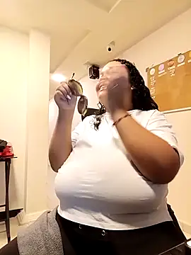 KITY HILL online show from 03-24-26, 12:43