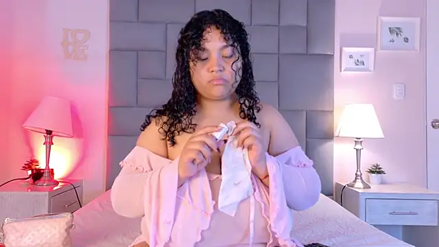 KITY HILL online show from 09-19-25, 03:43