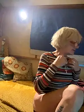 ladyboatlady online show from 11-25-25, 05:35