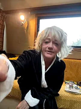 ladyboatlady online show from 10-03-25, 06:37