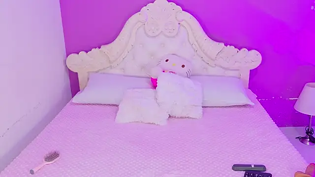 SamantaKane online show from 05-20-26, 03:47