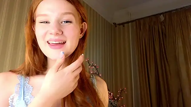 Juuulia  online show from 05-21-26, 02:47