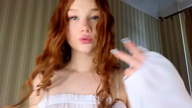 Snapshot of Juuulia_ chatting on 06-04-26, 02:22 Juuulia online show from 06-04-26, 02:22