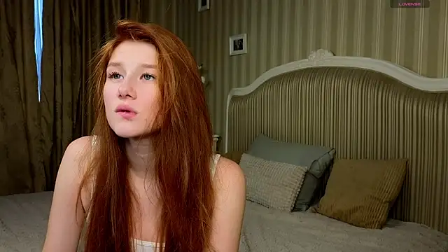 Juuulia  online show from 09-18-25, 02:53