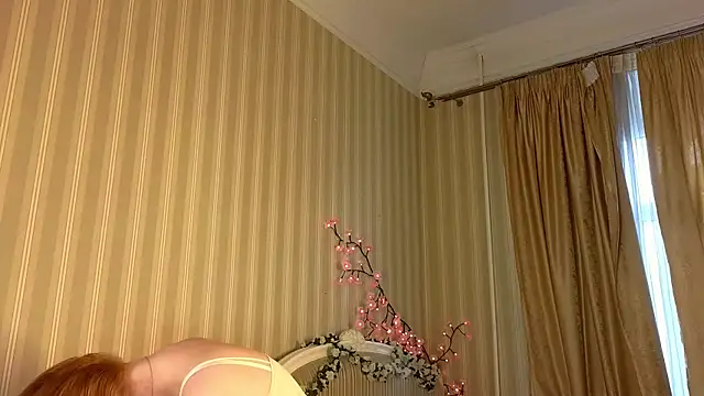 Juuulia  online show from 05-10-26, 02:08