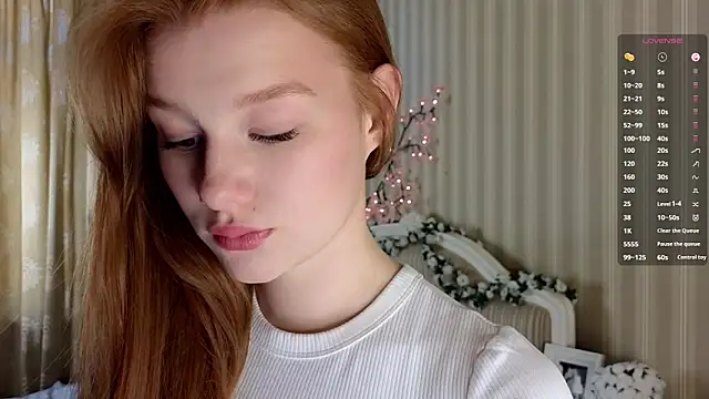 Snapshot of Juuulia_ chatting on 02-23-26, 12:50 Juuulia online show from 02-23-26, 12:50