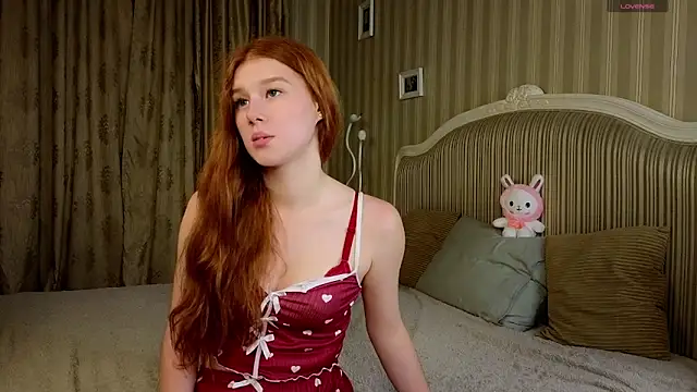 Juuulia  online show from 09-27-25, 02:45