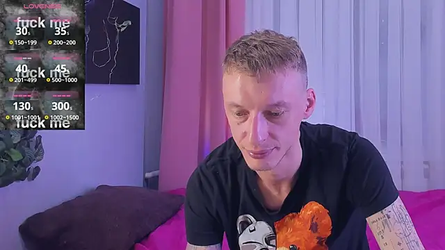 Snapshot of InkedJames chatting on 10-02-25, 03:26 InkedJames online show from 10-02-25, 03:26