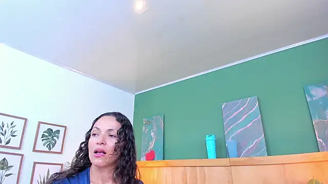 bellarivera  online show from 12-17-25, 06:24