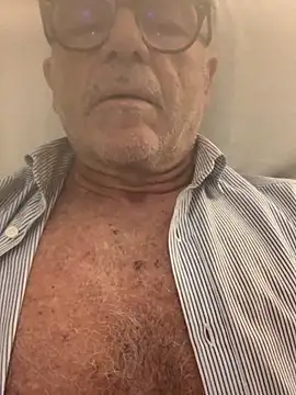 Snapshot of MARCO_NI chatting on 11-25-25, 10:43 MARCO NI online show from 11-25-25, 10:43