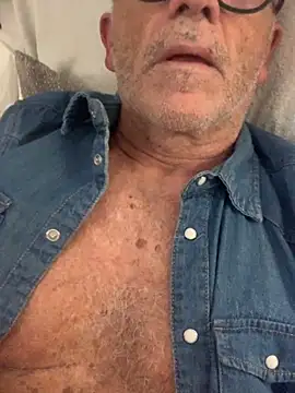 Snapshot of MARCO_NI chatting on 11-06-25, 10:03 MARCO NI online show from 11-06-25, 10:03