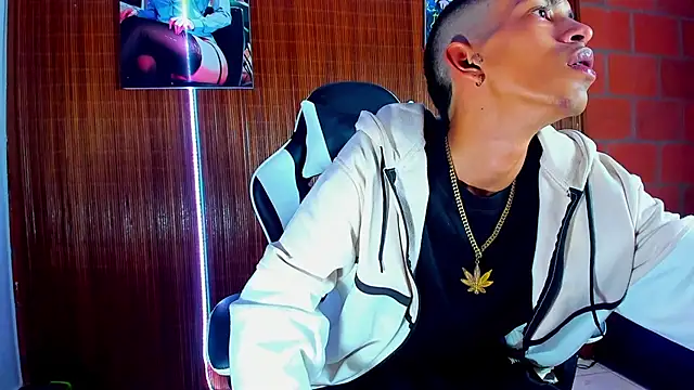 briamhoconor xh online show from 02-15-26, 04:46