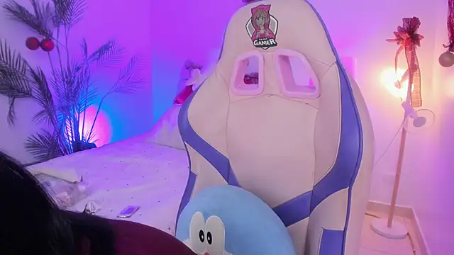 Hadid Jimenez  online show from 12-17-25, 09:09