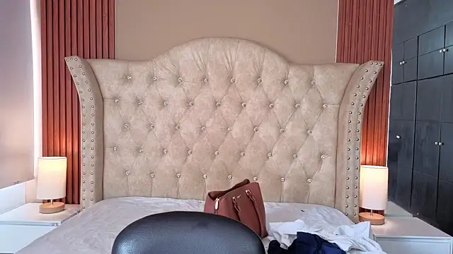 SofiaDelicia online show from 11-17-25, 04:22