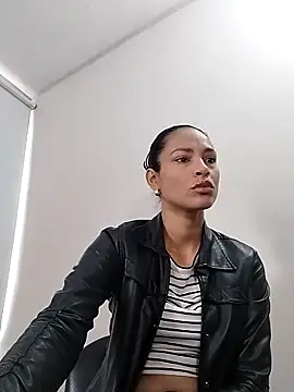 SofiaDelicia online show from 10-23-25, 02:05