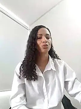 SofiaDelicia online show from 10-19-25, 02:09